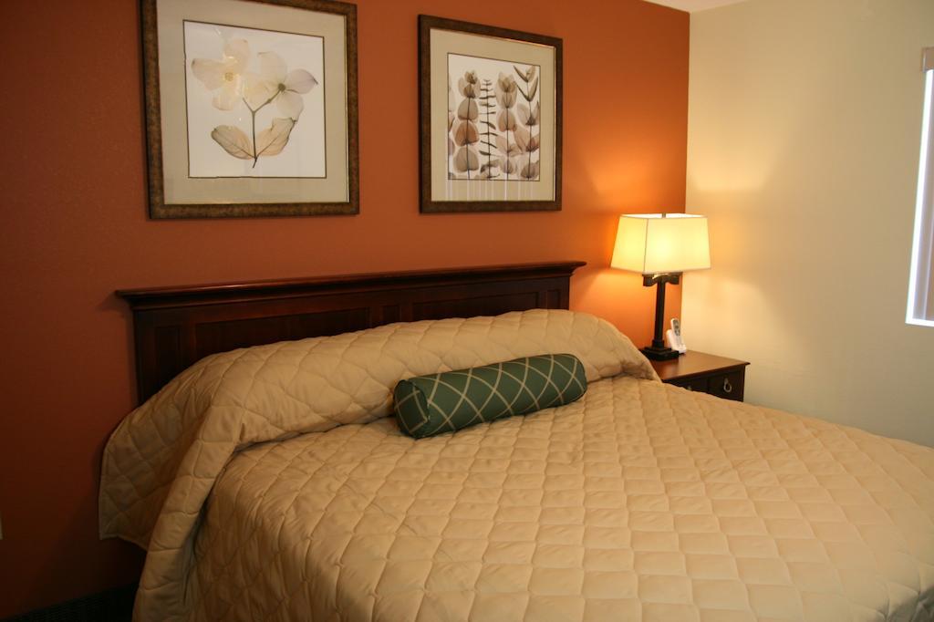 Affordable Suites - Fayetteville/Fort Bragg Room photo